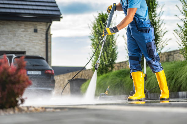 Best Pool Deck Cleaning  in Alamae, NC